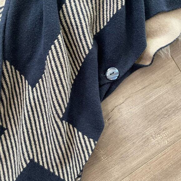 CAbi Navy Plaid Reversible Oversized Cardigan Sweater Style #3163 - Picture 2 of 6